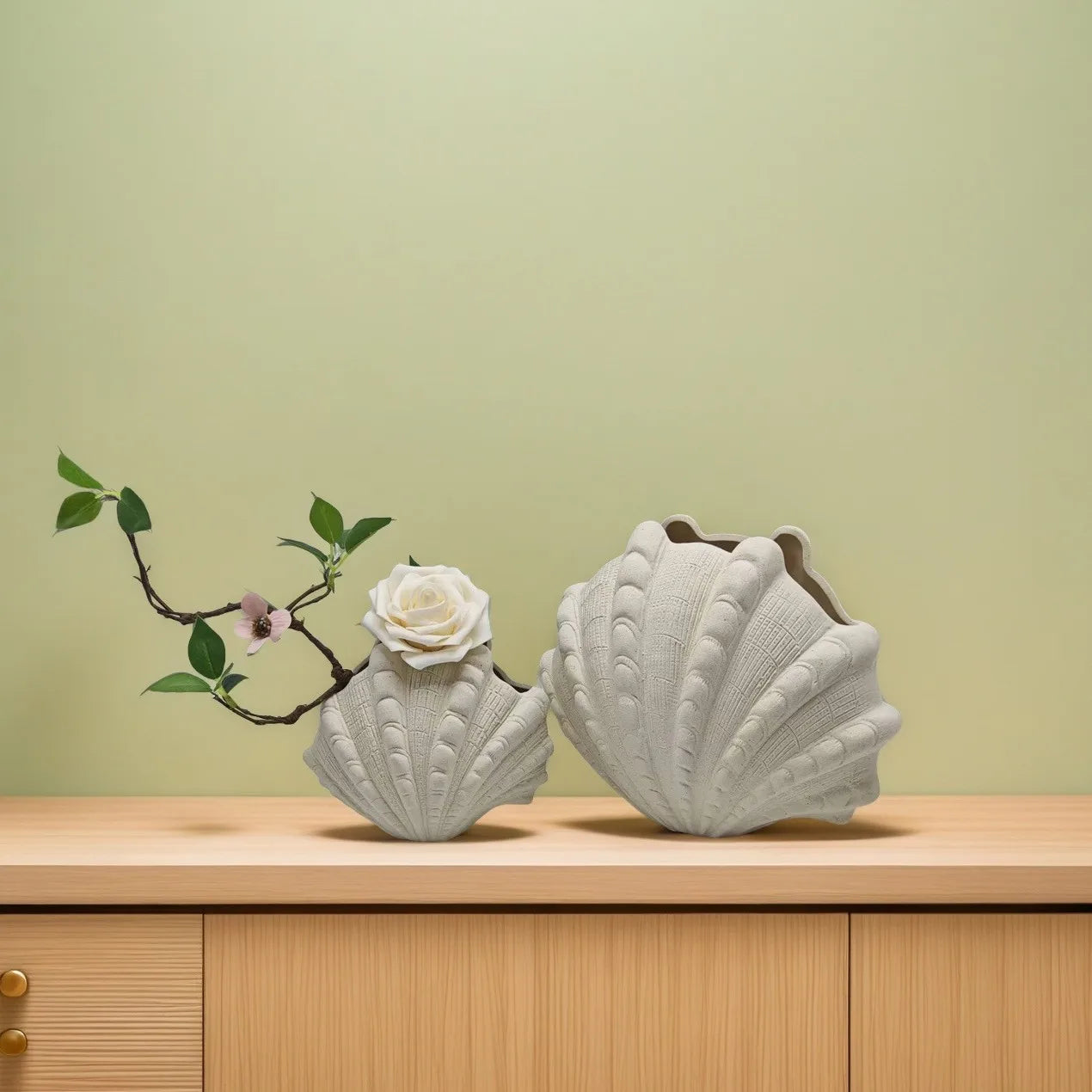 "DecorBites™ Ceramic Clam Shell Vase for Home Decor and Terrarium Arrangements"
