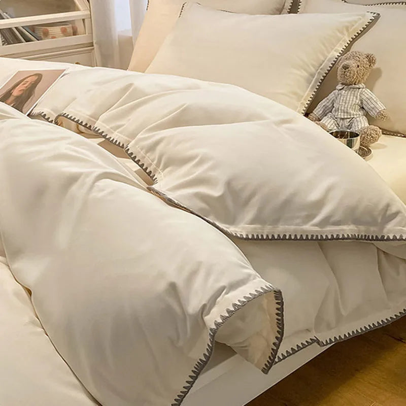 DecorBites™ Cozy Shell Edges Bedding Set: Soft Duvet & Fitted Sheet for Autumn/Winter