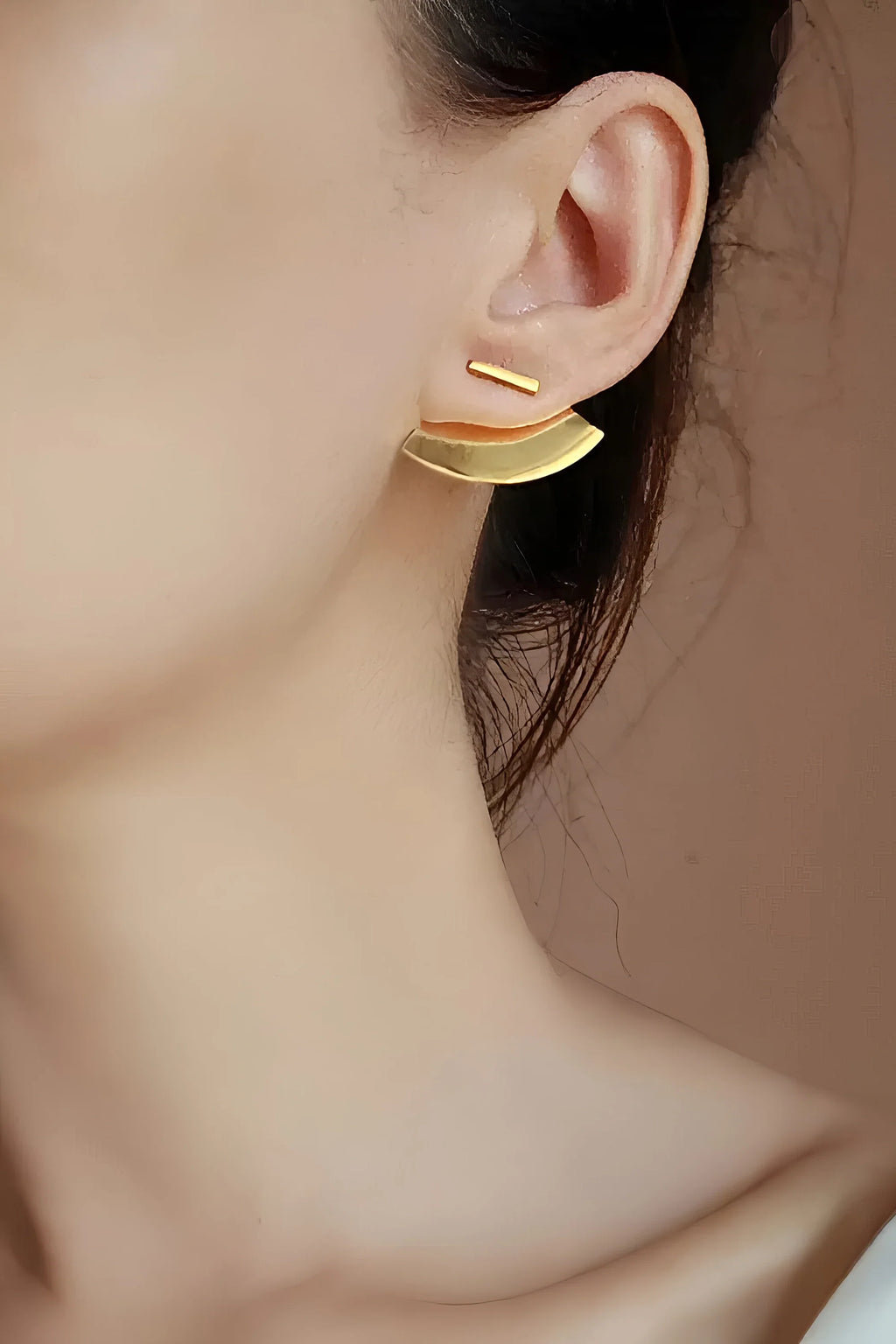 Minimalist Curved Stud Earrings - Unisex Design