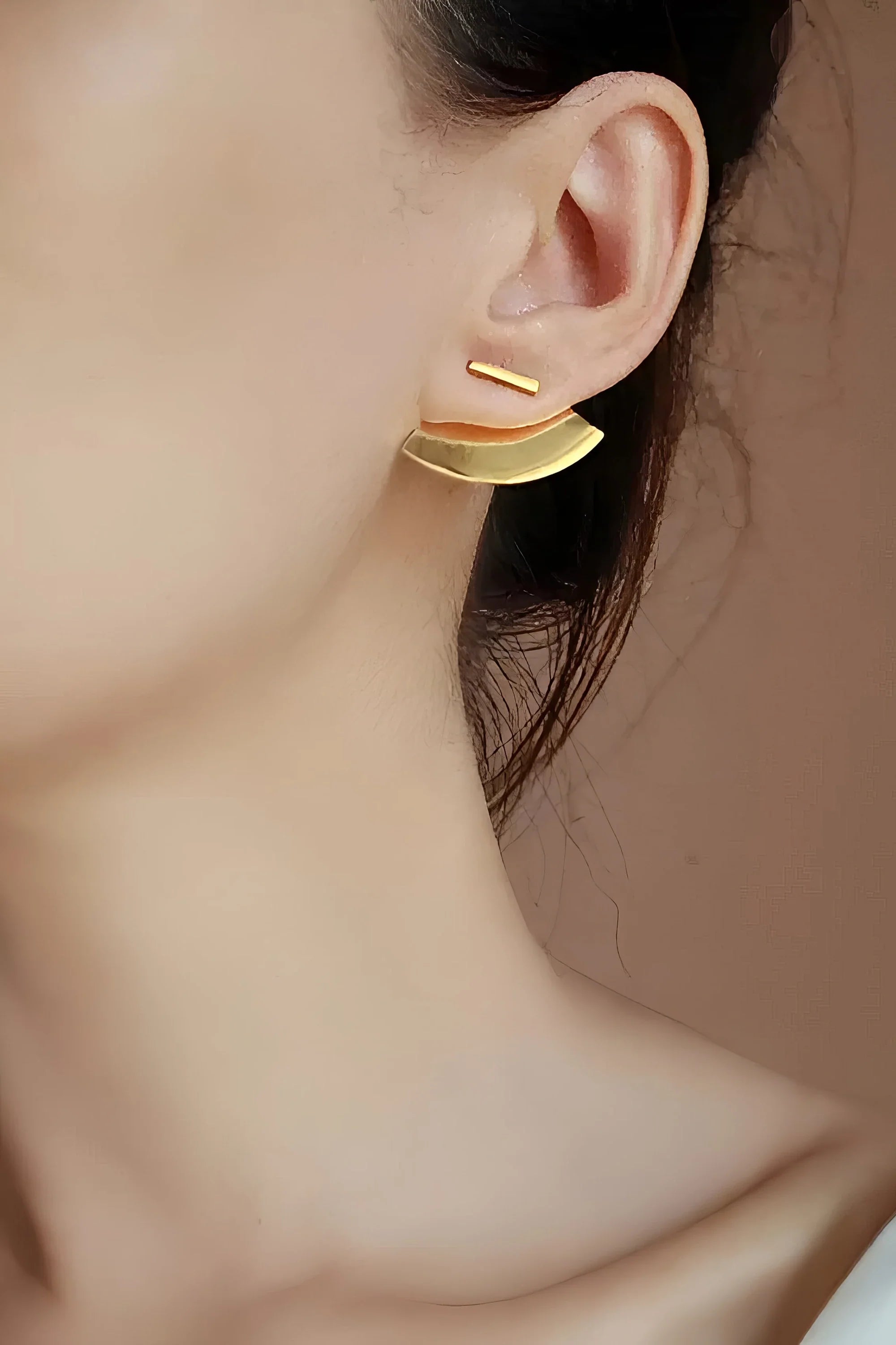 Minimalist Curved Stud Earrings - Unisex Design