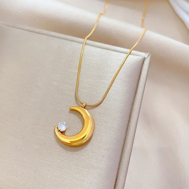 Stainless Steel Crescent Moon Pendant Necklace | Vintage Gold Choker Jewelry for Women