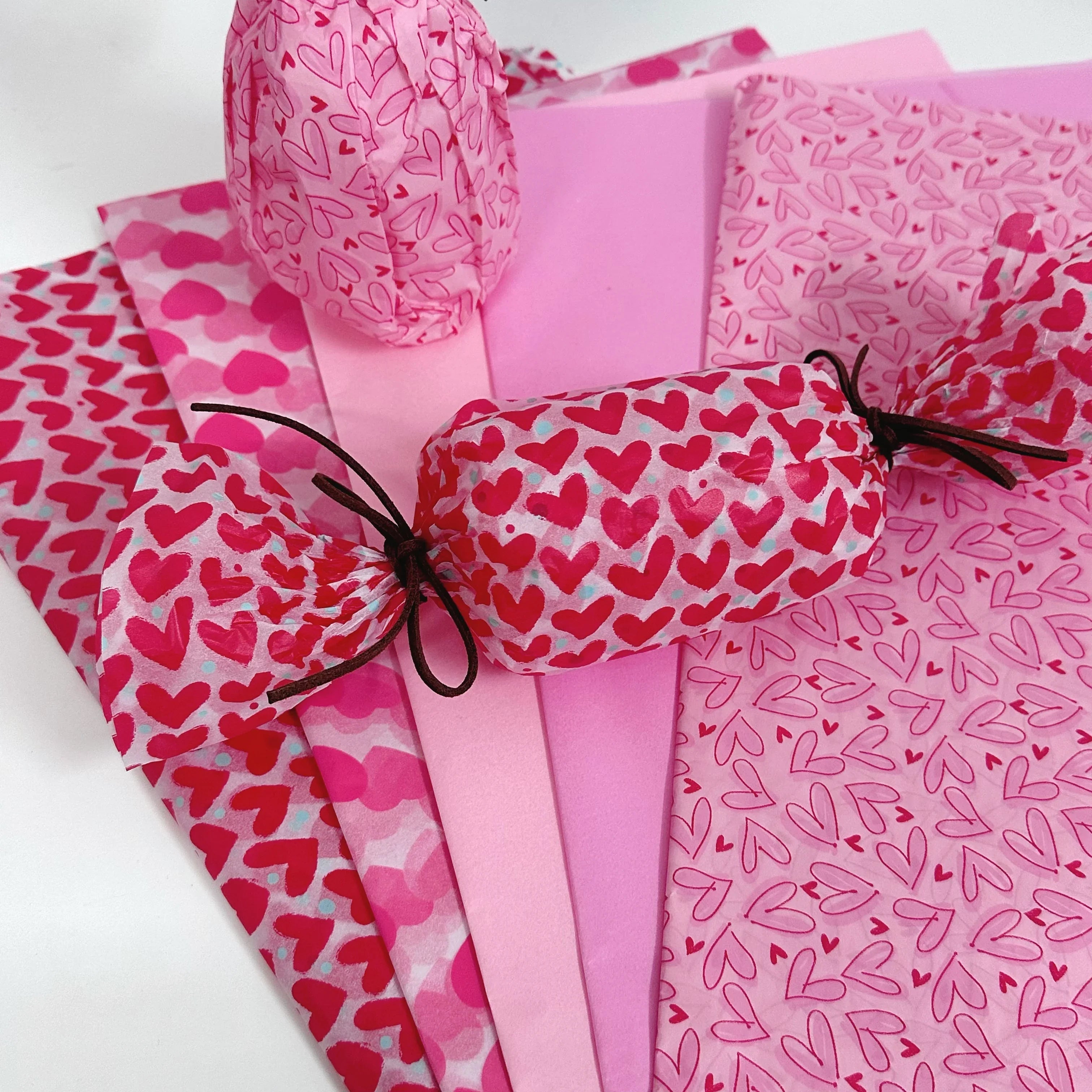 30 Red Heart Snowflake Gift Wrapping Paper | 50x35cm Wedding Valentine Birthday Packing Sheets