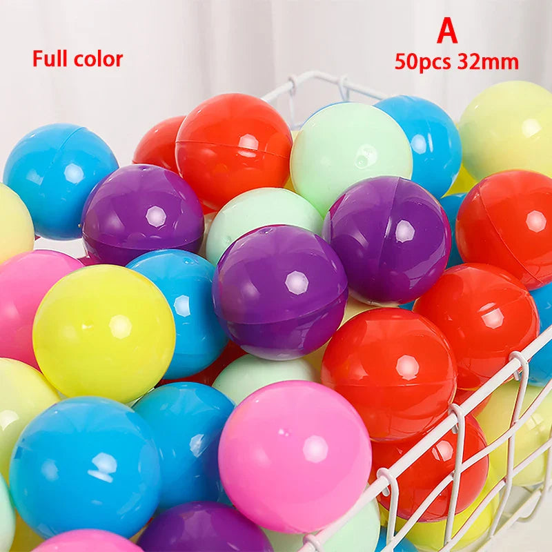 50 Clear Plastic Capsules for Party Favors and Vending Machines | 32mm