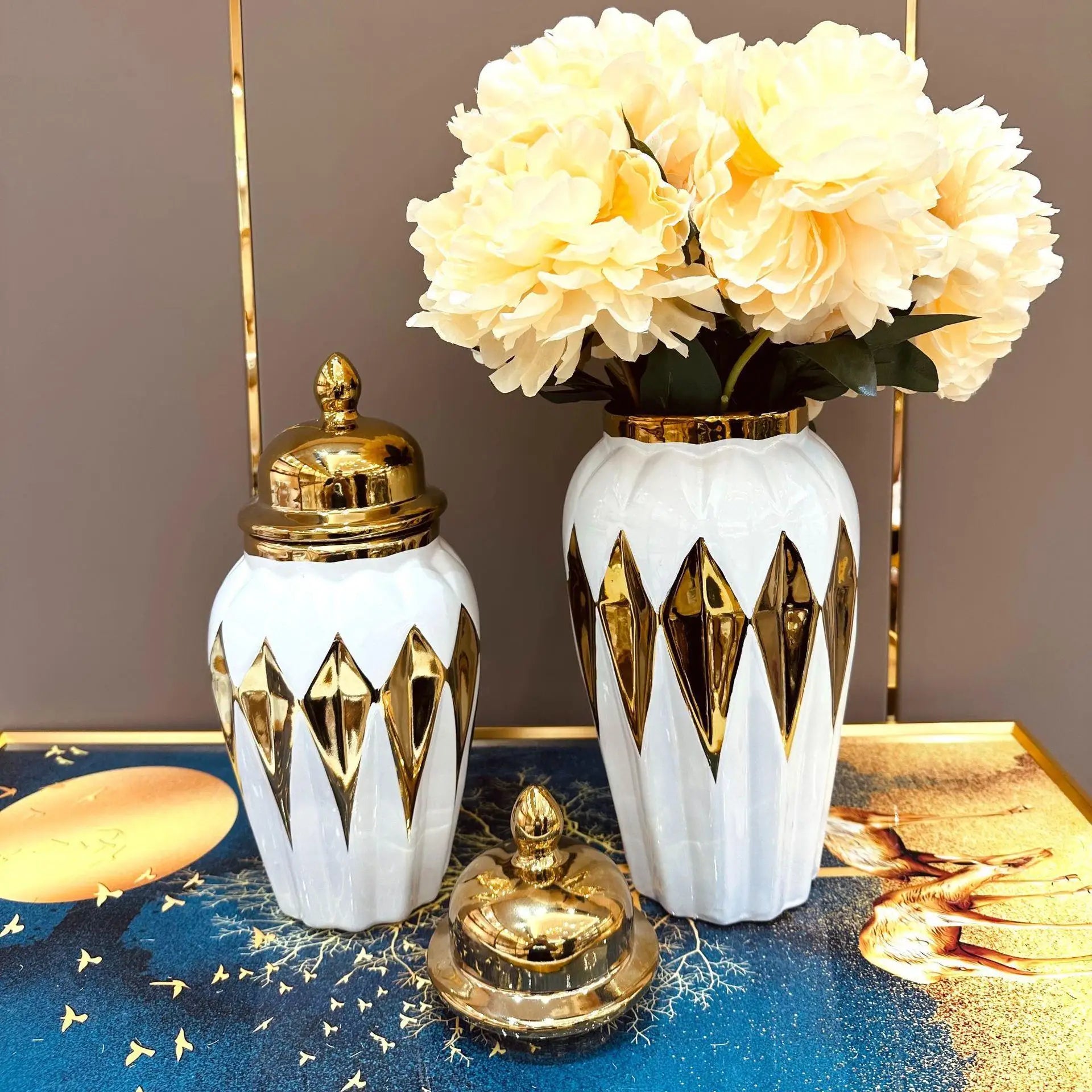 DecorBites™ Gold Diamond Check Ceramic Vase - Vintage Handicraft Decoration