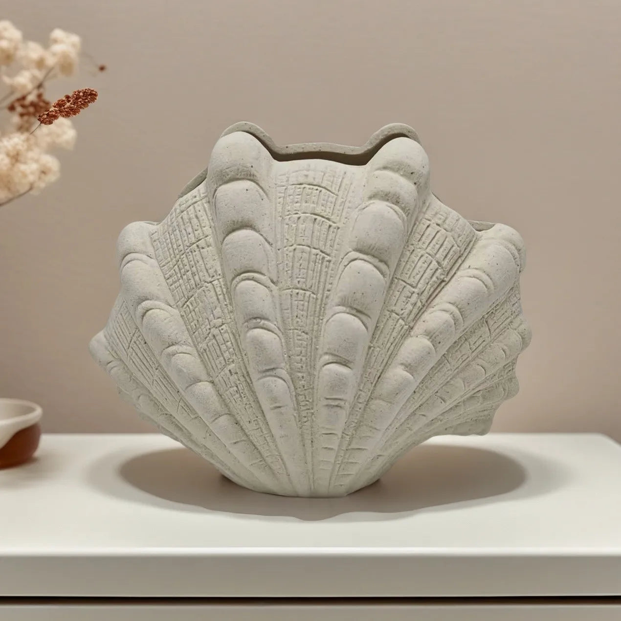 "DecorBites™ Ceramic Clam Shell Vase for Home Decor and Terrarium Arrangements"