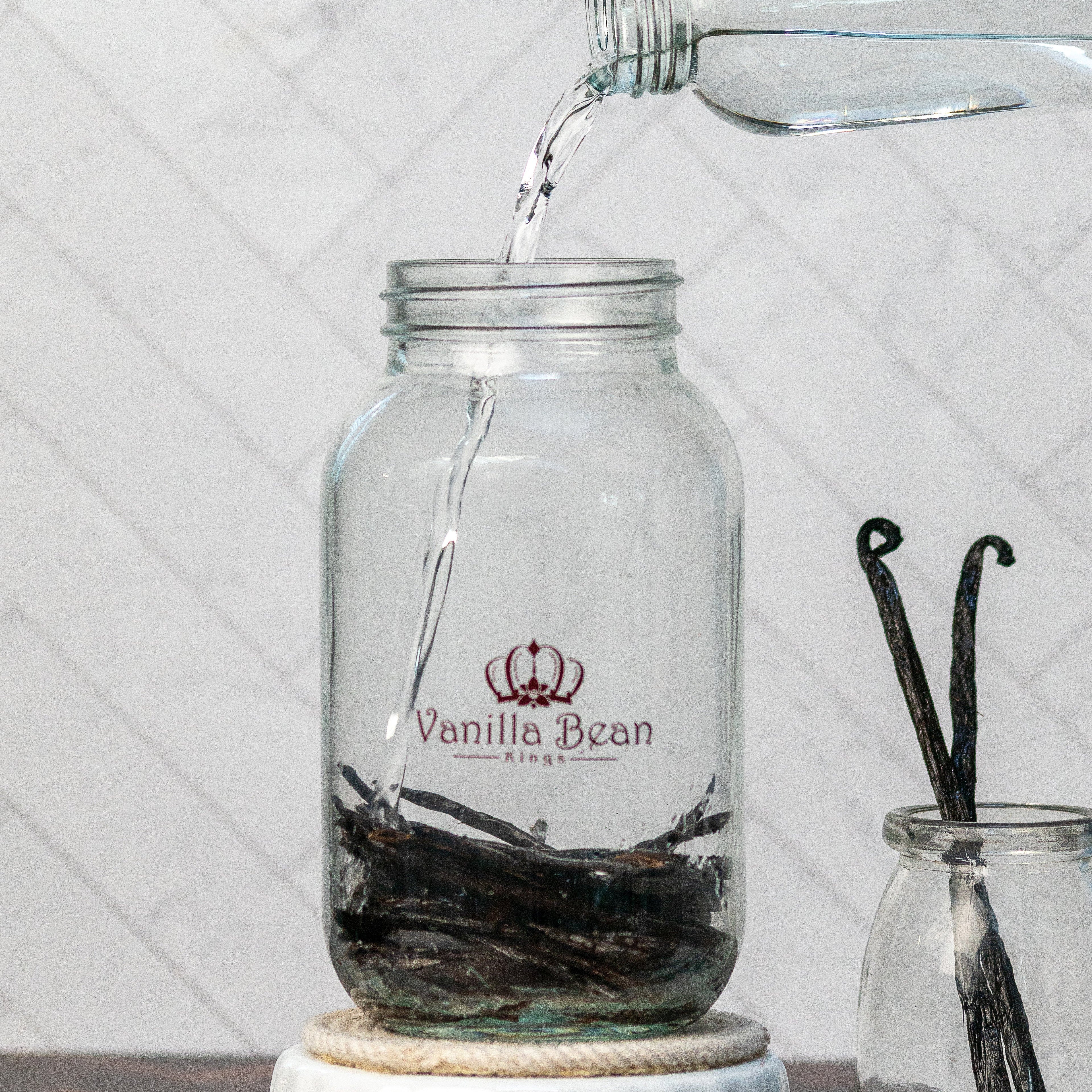 Mason Jars for Homemade Vanilla Extract & Canning (Standard Mouth) - Pint & Quart Sizes