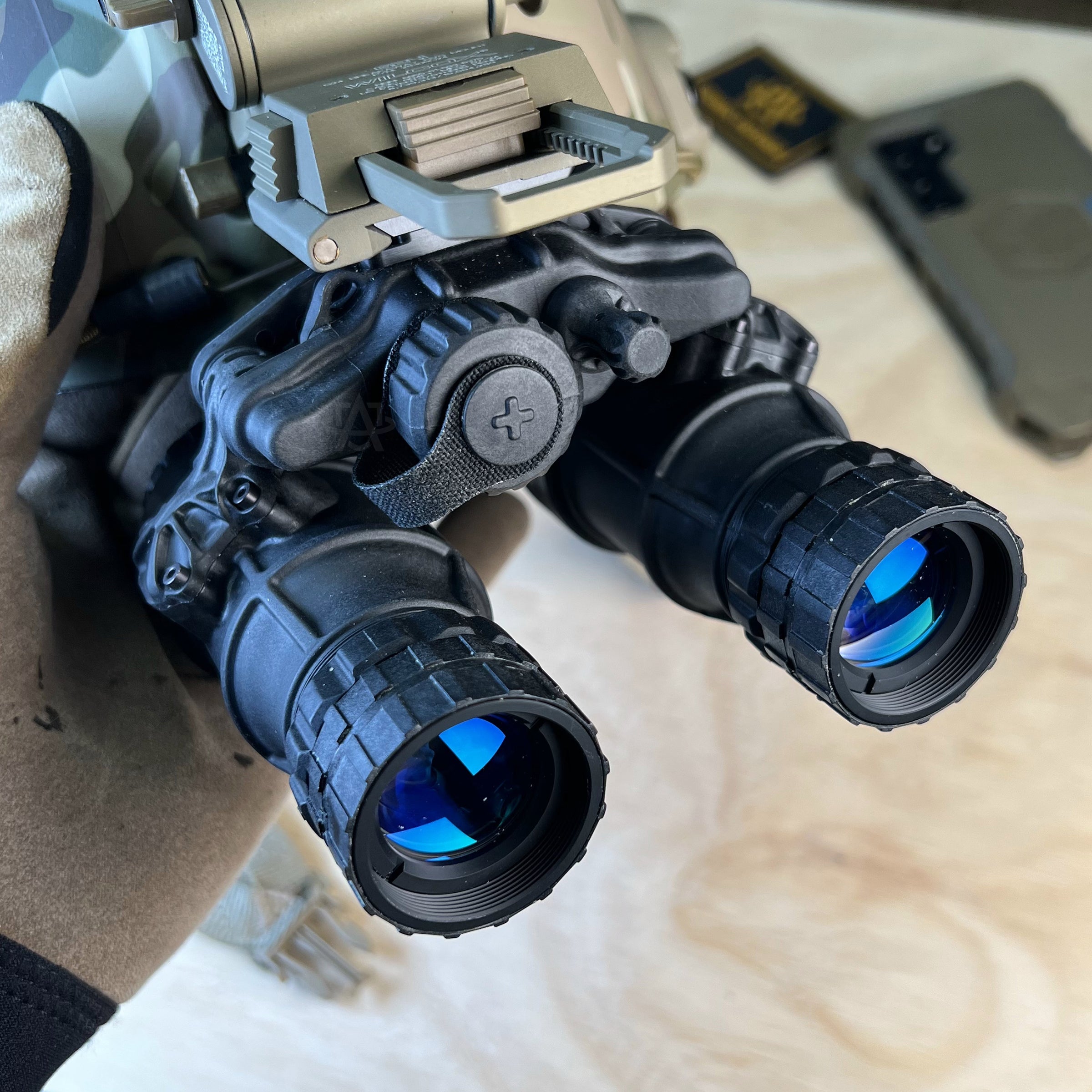 DTNVS-MG | Up to 3000 FOM Gen 3 WP w/ Manual Gain & IR Illuminator | 35+ Hour Battery Life