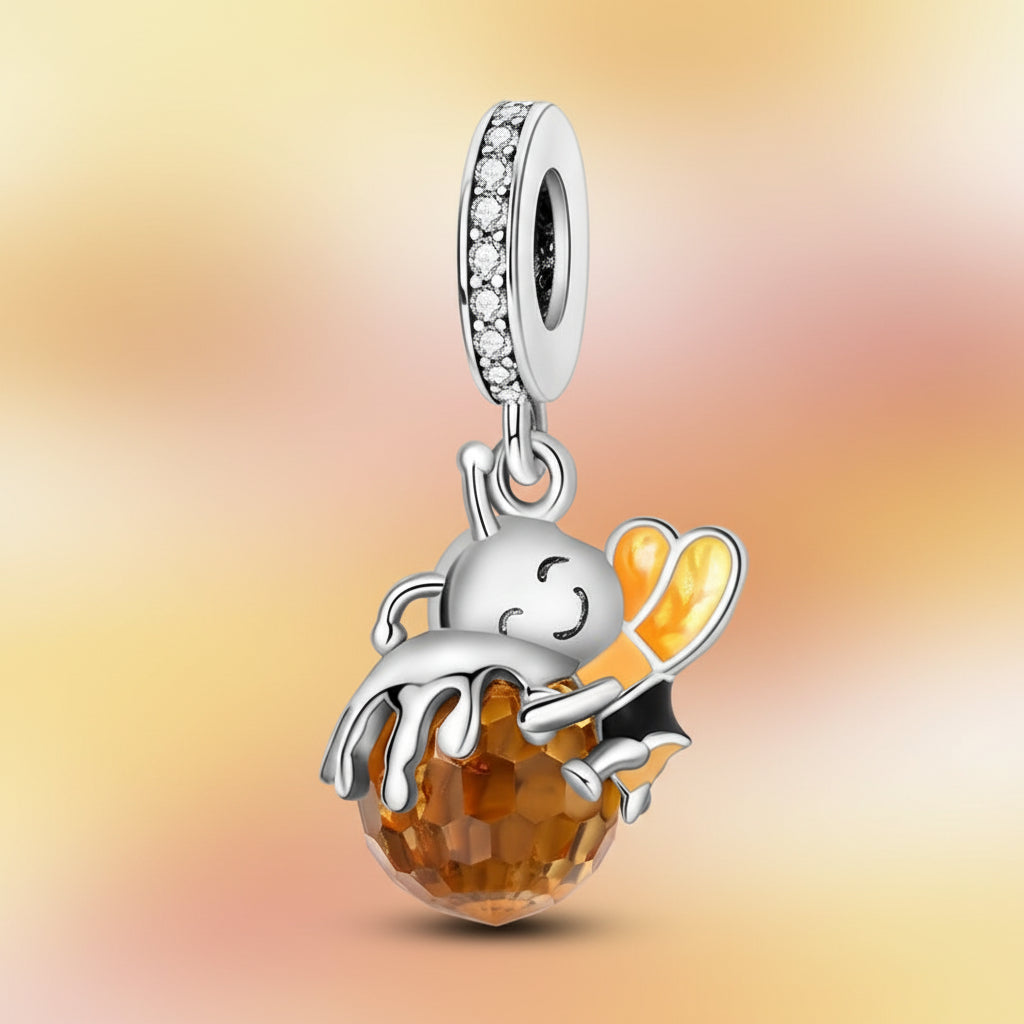 (50-113)MULA S925 Sterling Silver Pendant and Beads , Suitable for Pandora Bracelets and Necklaces, Ideal for Anniversary Gifts, Christmas, Birthday Presents, and Suitable for All Women.