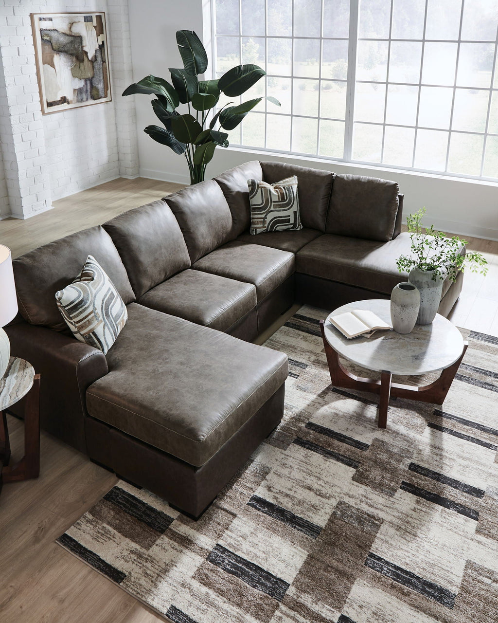 Castille Way - Sectional