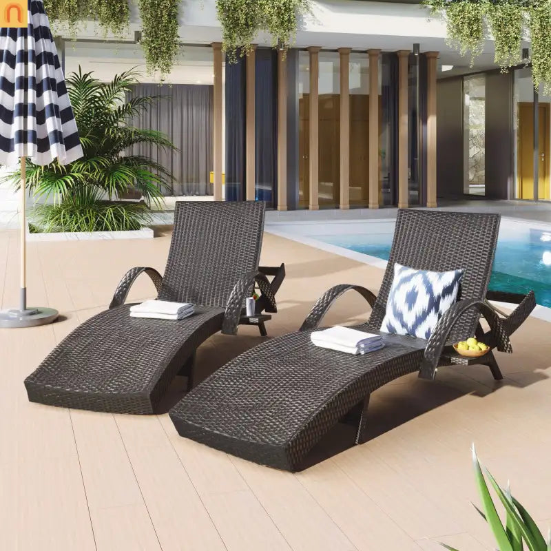 Wicker Chaise Lounge Dark Brown 5 Position Pull-Out Table