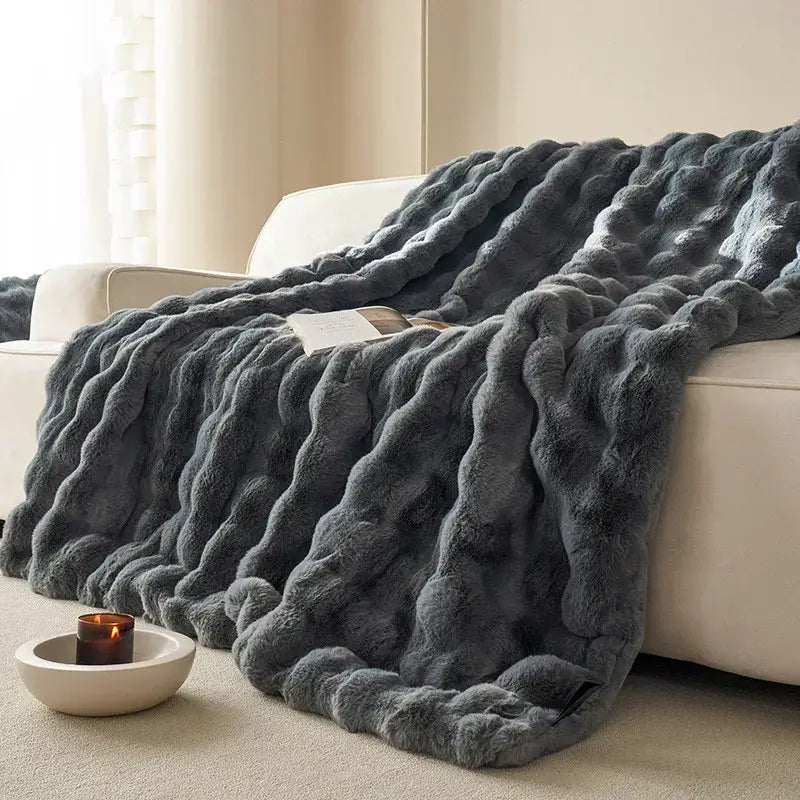 Off-white luxe faux rabbit fur blanket – bedroom cozy sofa throw