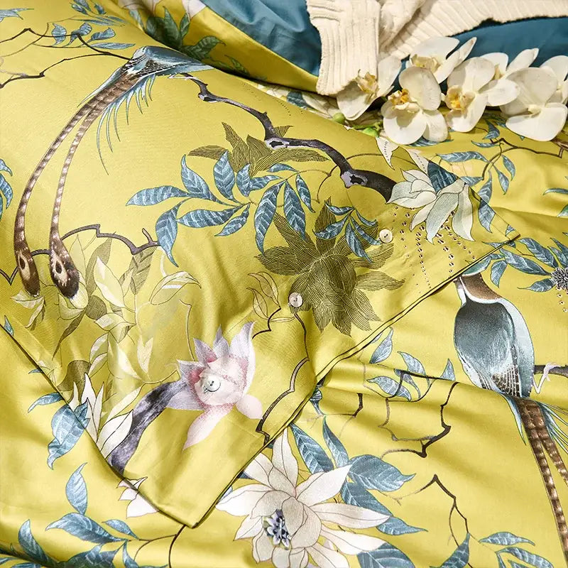 DecorBites™ Luxury Flamingo Leaf Bedding Set - Queen or King Size