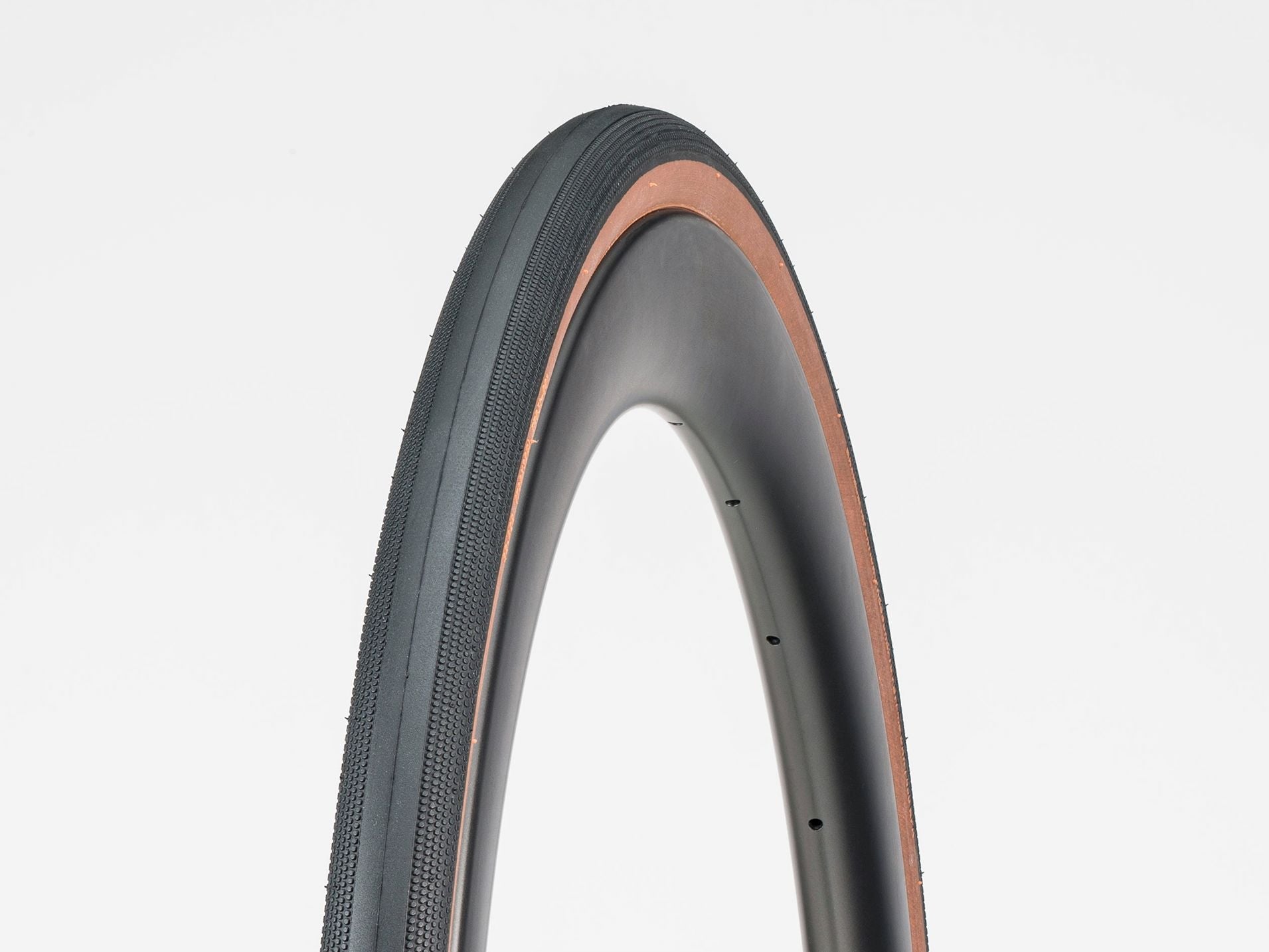 Bontrager R3 Hard-Case Lite 700x28c TLR Skinwall Tire