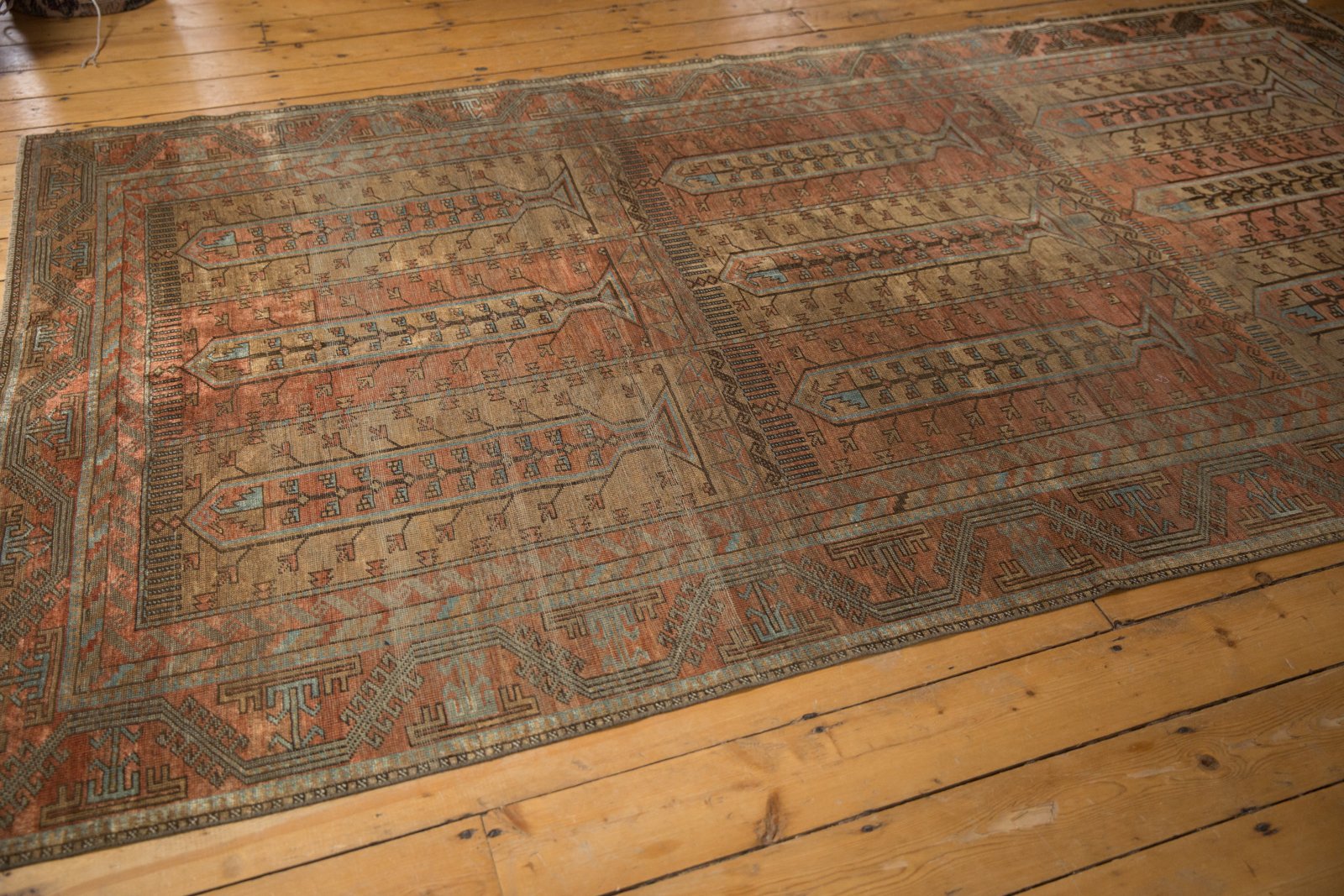 5.5x10 Vintage Distressed Belouch Carpet