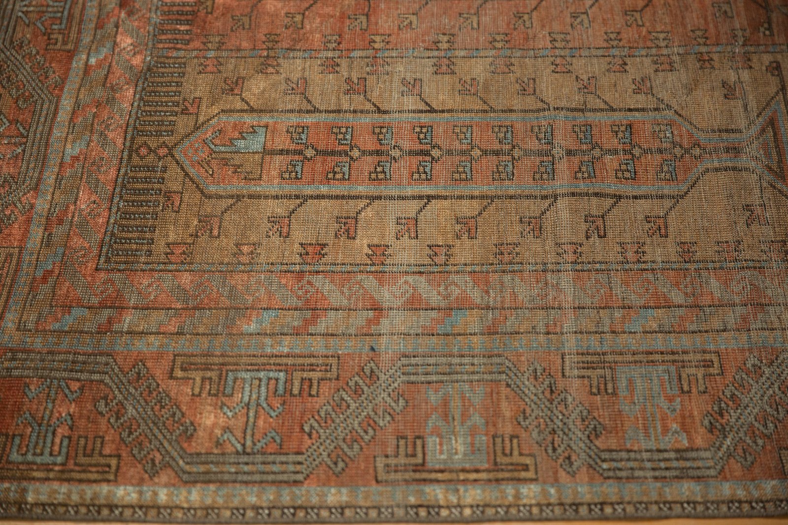 5.5x10 Vintage Distressed Belouch Carpet