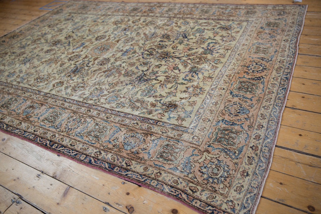 7x9.5 Vintage Distressed Isfahan Carpet