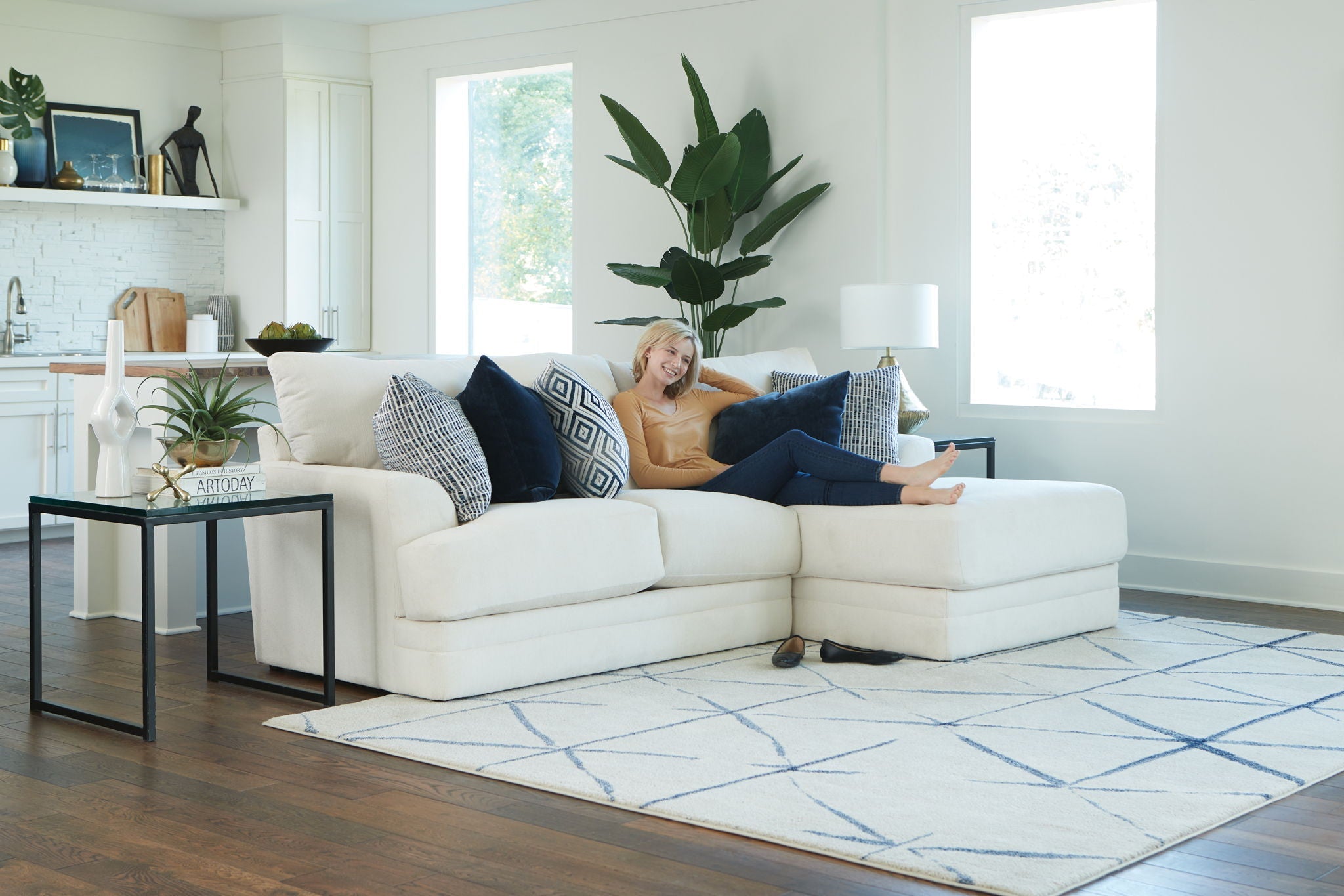 Polaris - Sectional With Comfort Coil Seating And Accent Pillows Included