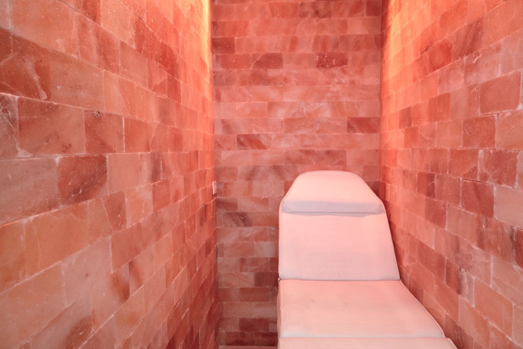 Himalayan Salt Room 16' x  16' Surface Area - 256 Sq feet - 4"x8"x2"