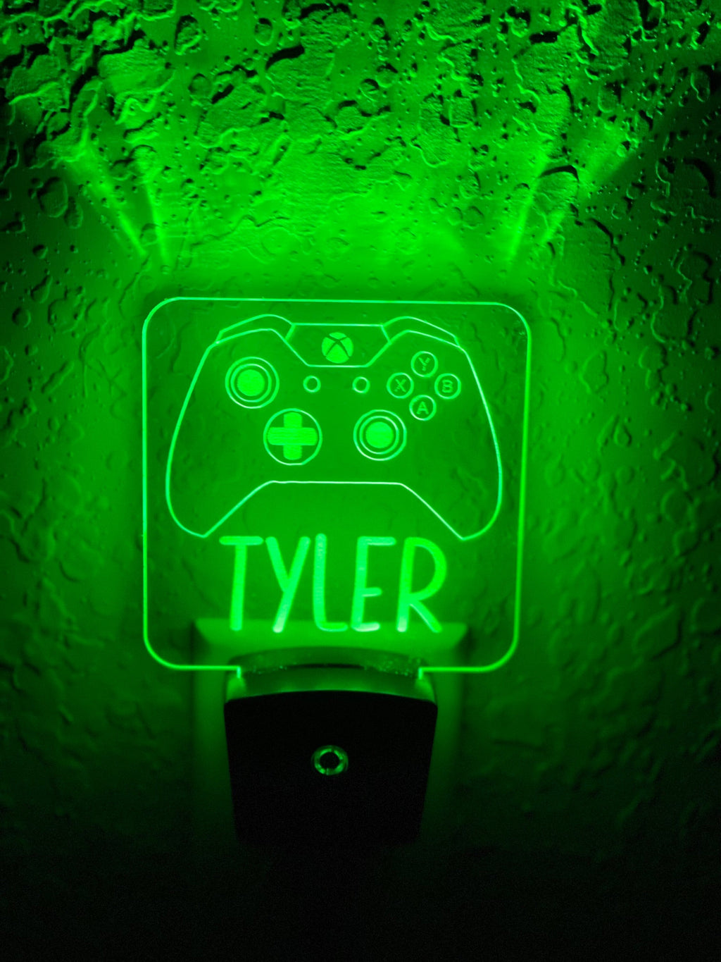 Personalized LED Xbox Controller Night Light | 7 Color Changing | Plug in Night Light | Name Light | Children's Night Light | Kids Light