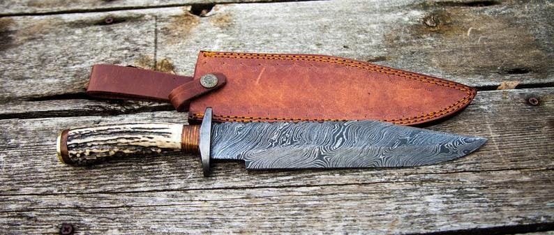 CUSTOM HANDMADE DAMASCUS STEEL STAG HORN HUNTING KNIFE WITH LEATHER SHEATH