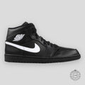 AIR JORDAN 1 MID "BLACK & WHITE"
