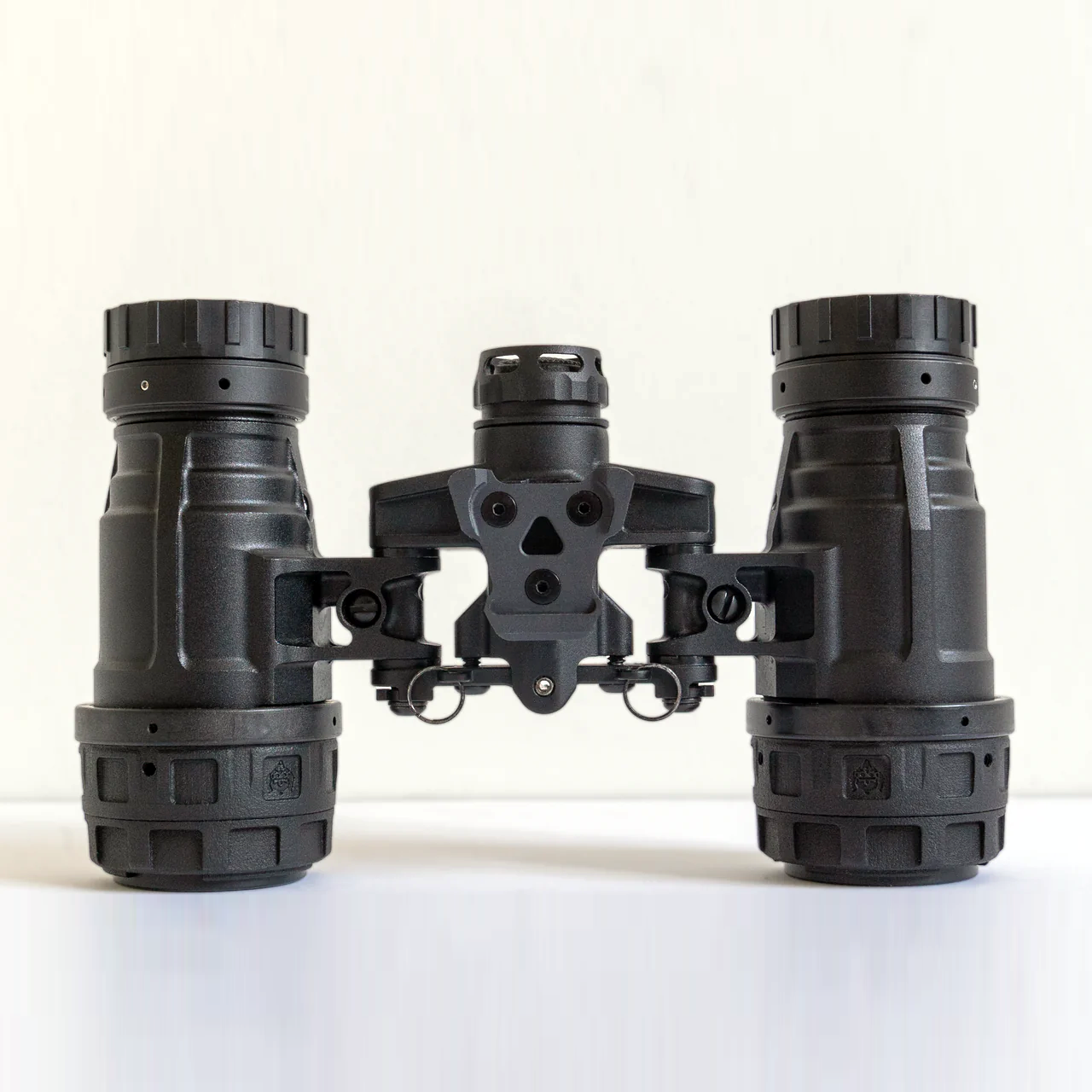 Nocturn Katana-R | Up to 3000 Gen 3 White Phosphor | Ultralight & Rugged for All-Night Comfort