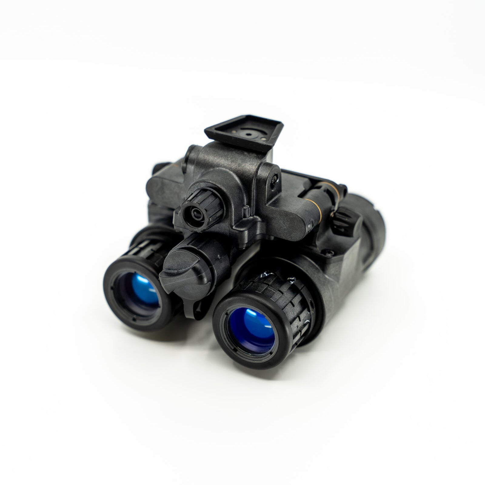 PVS-31A | Manual Gain & Gen 3 WP for Total Image Control
