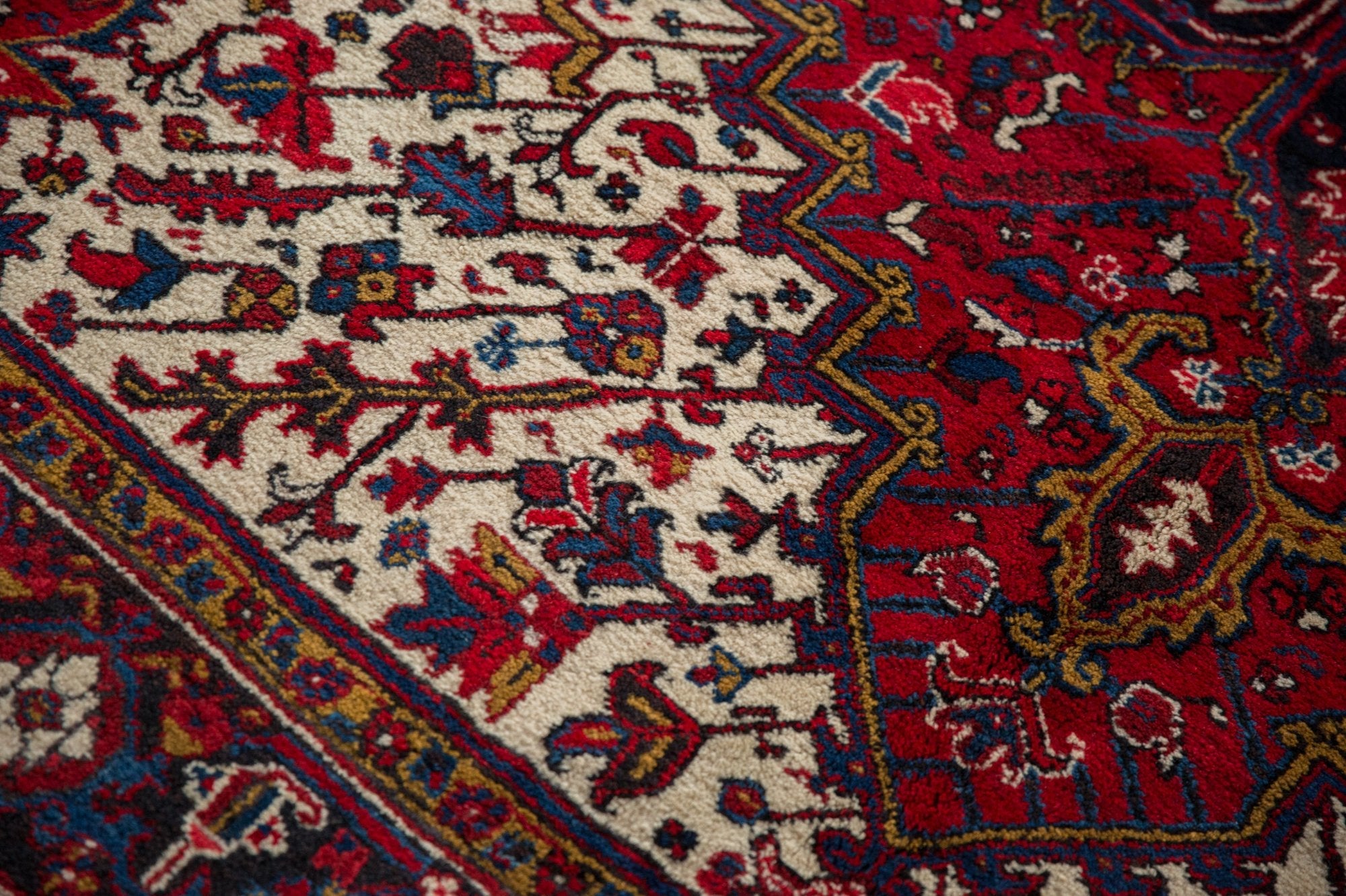 8.5x9.5 Vintage Mehrivan Square Carpet