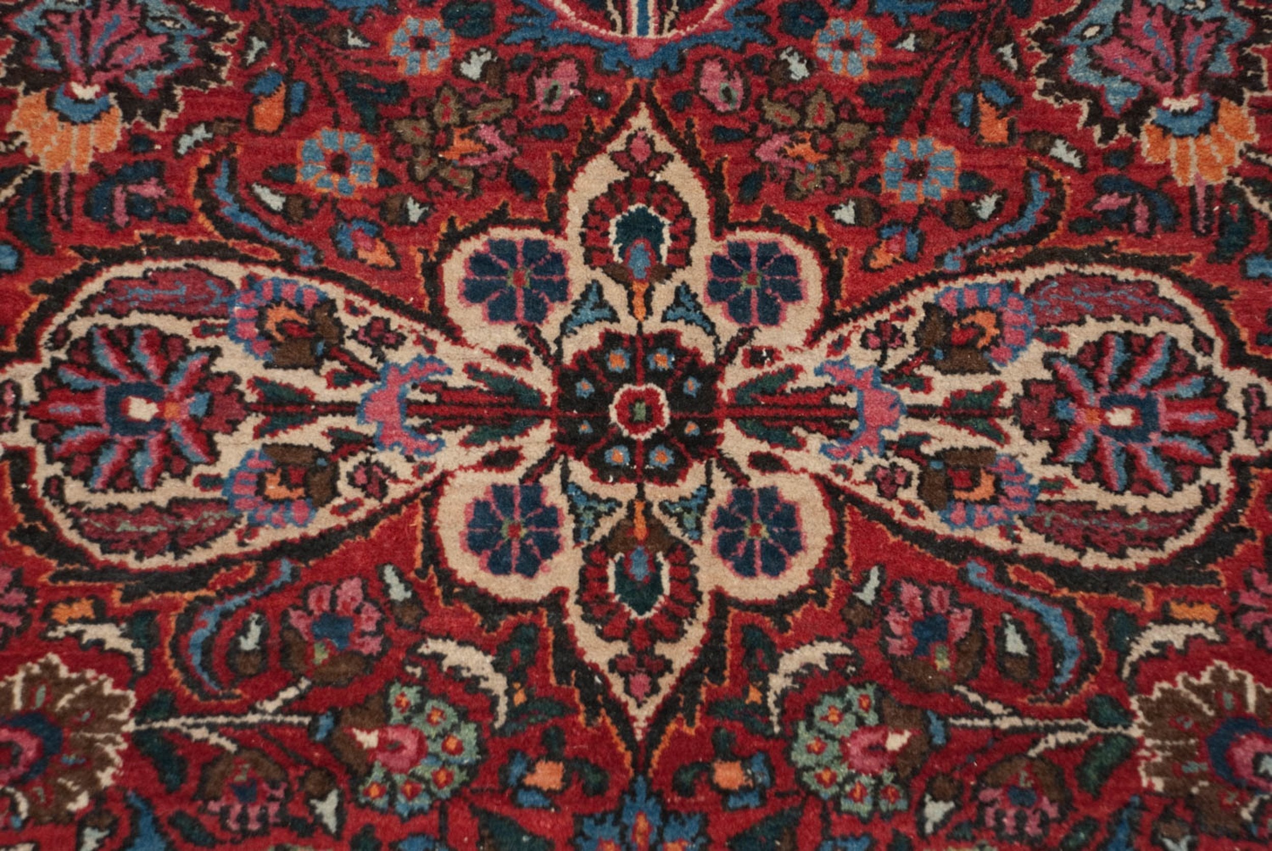 12x19.5 Vintage Fine Meshed Carpet