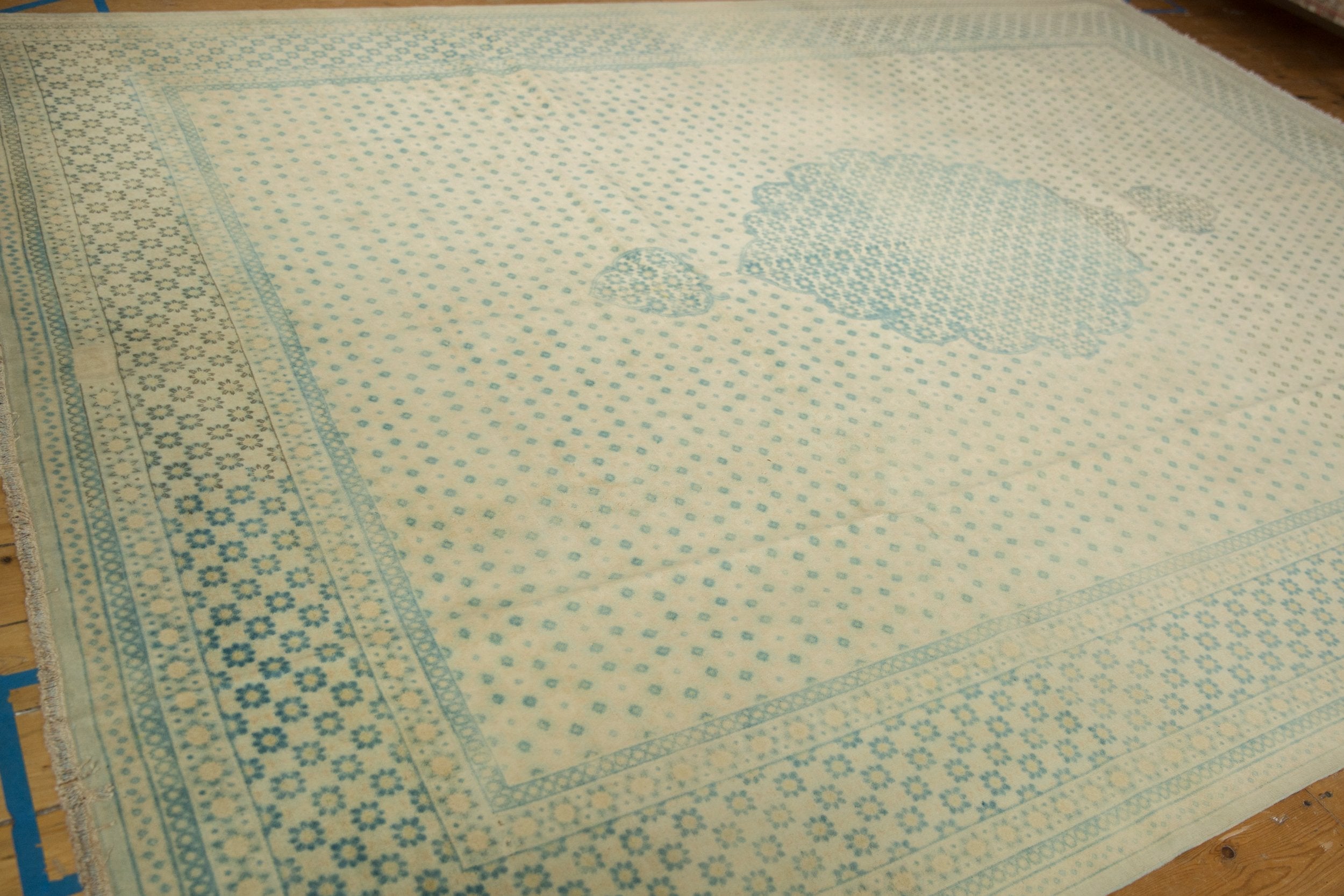 9x11.5 Vintage Distressed Bulgarian Tabriz Design Carpet