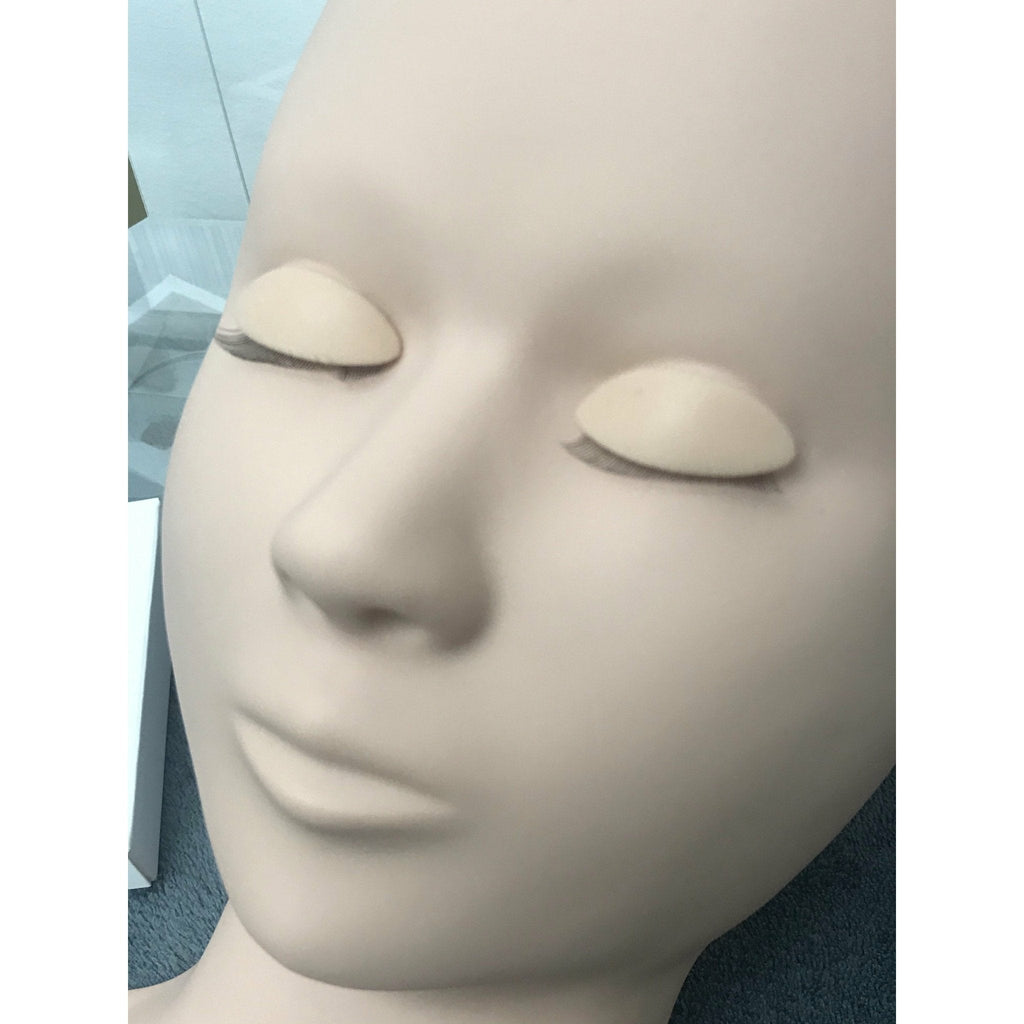 New Eyelash Practice Mannequin with 3 sets of removable eyes.
