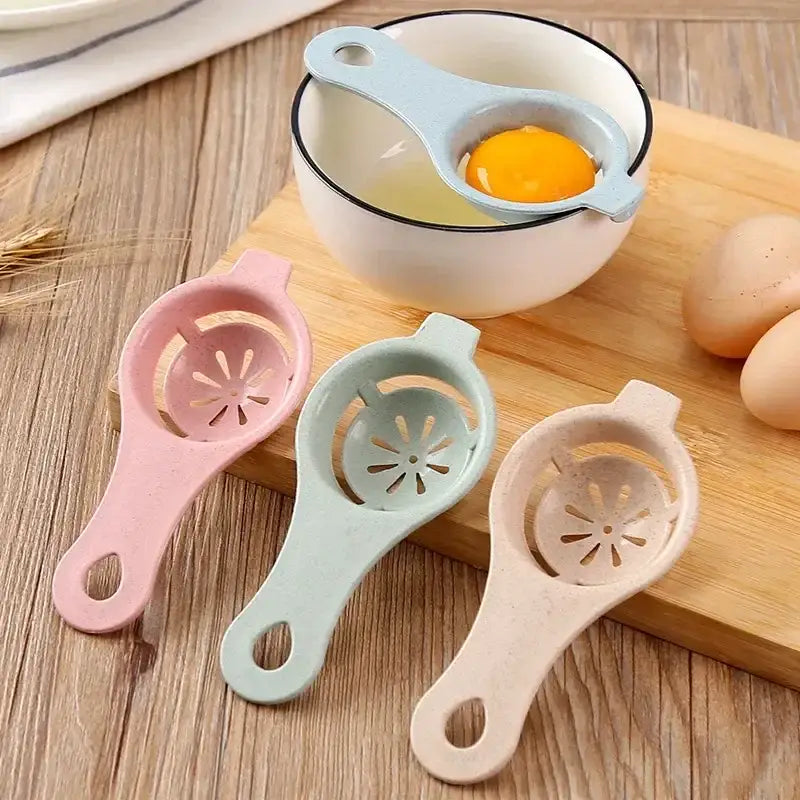 Pastel star perforated egg white separator kitchen utensil