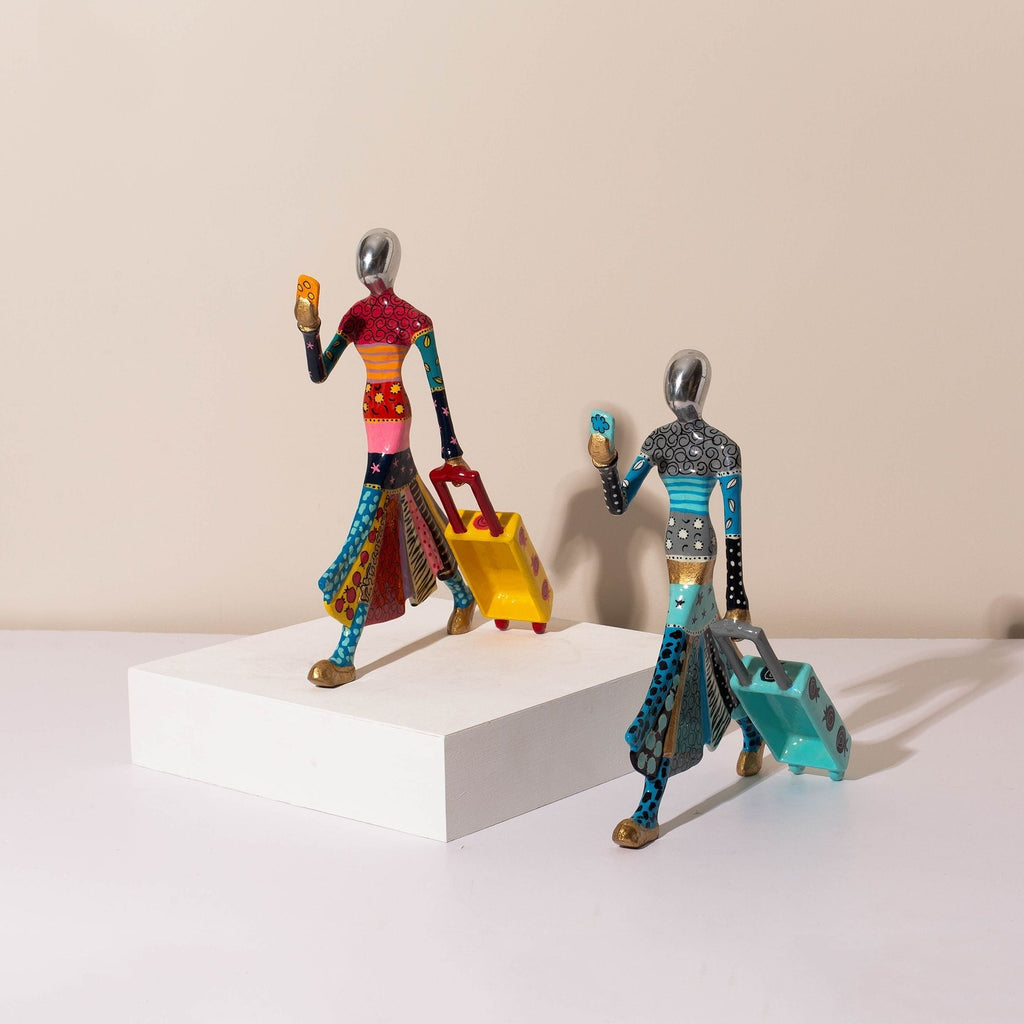 Travel-Themed Figurine – Bold & Elegant – Flight Mood Series