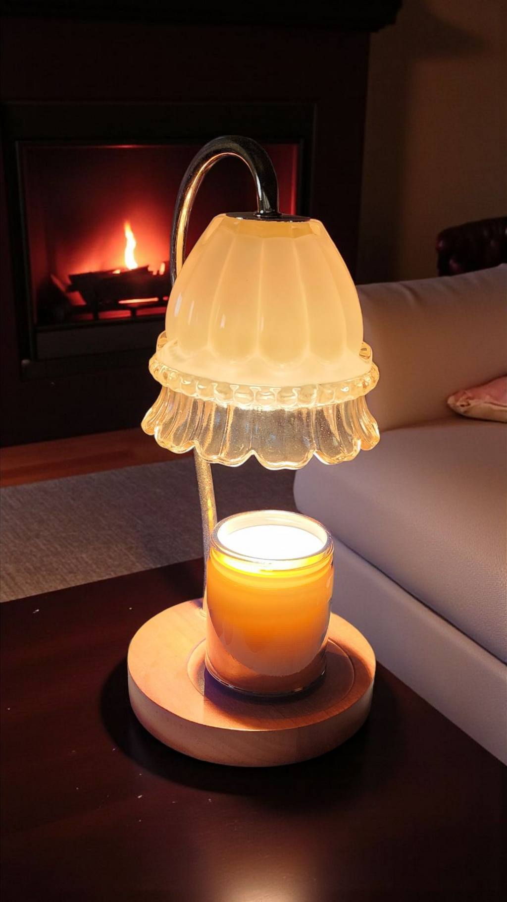 Pretty But I’ll Bite – Sassy Wickless Candle | Strong Scent, No Flame Attitude