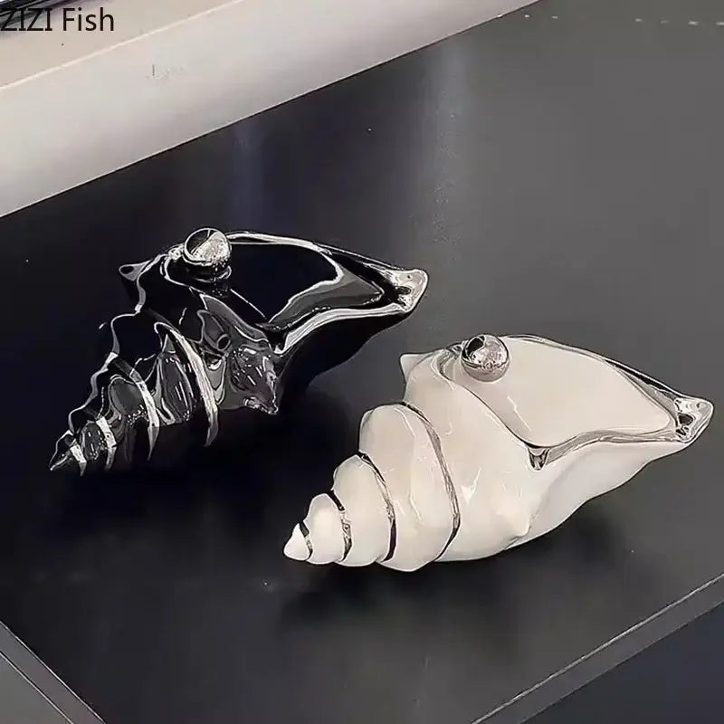 Silver white ceramic conch ashtray living room windproof shell decor