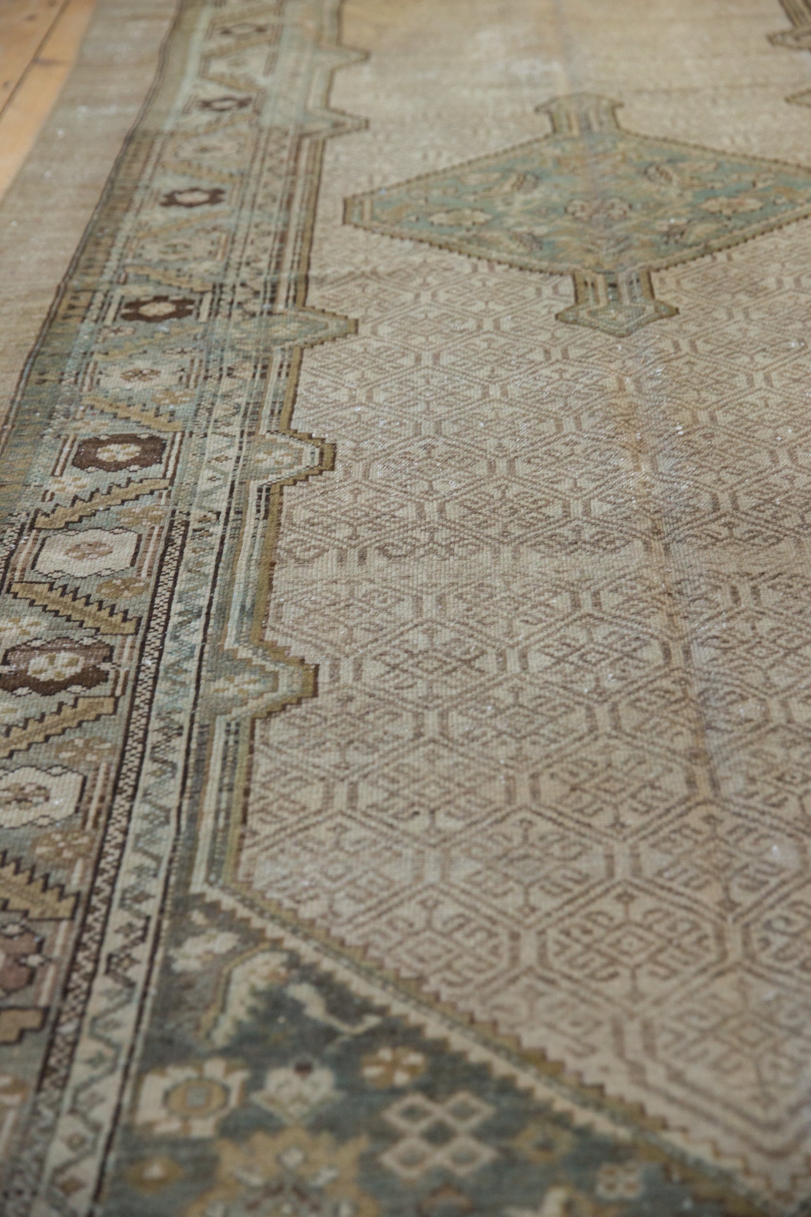 5x11 Vintage Distressed Serab Rug Runner