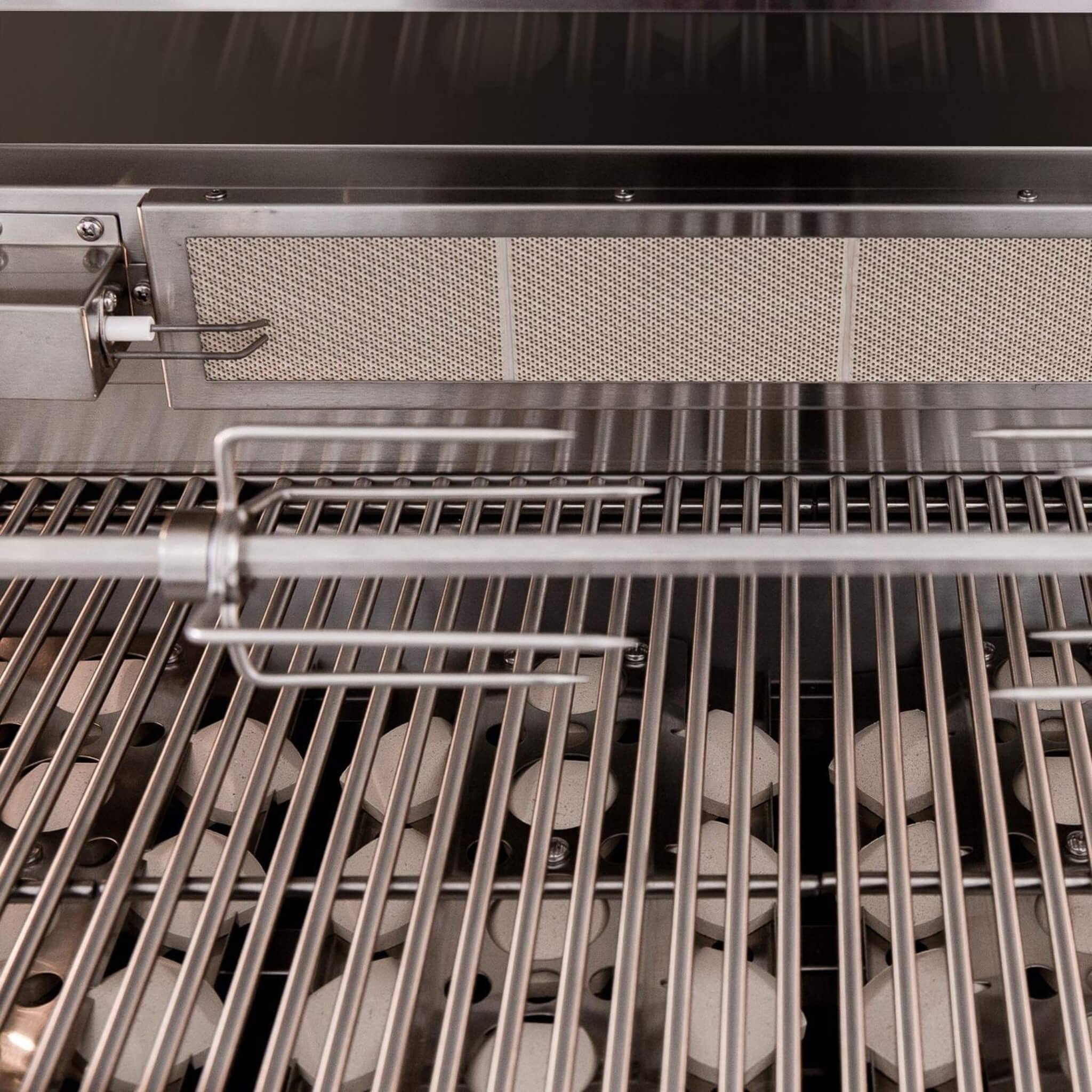 Summerset TRL Built-In Propane Gas Grill With Rotisserie (TRL32/38-LP) (SAK17213)